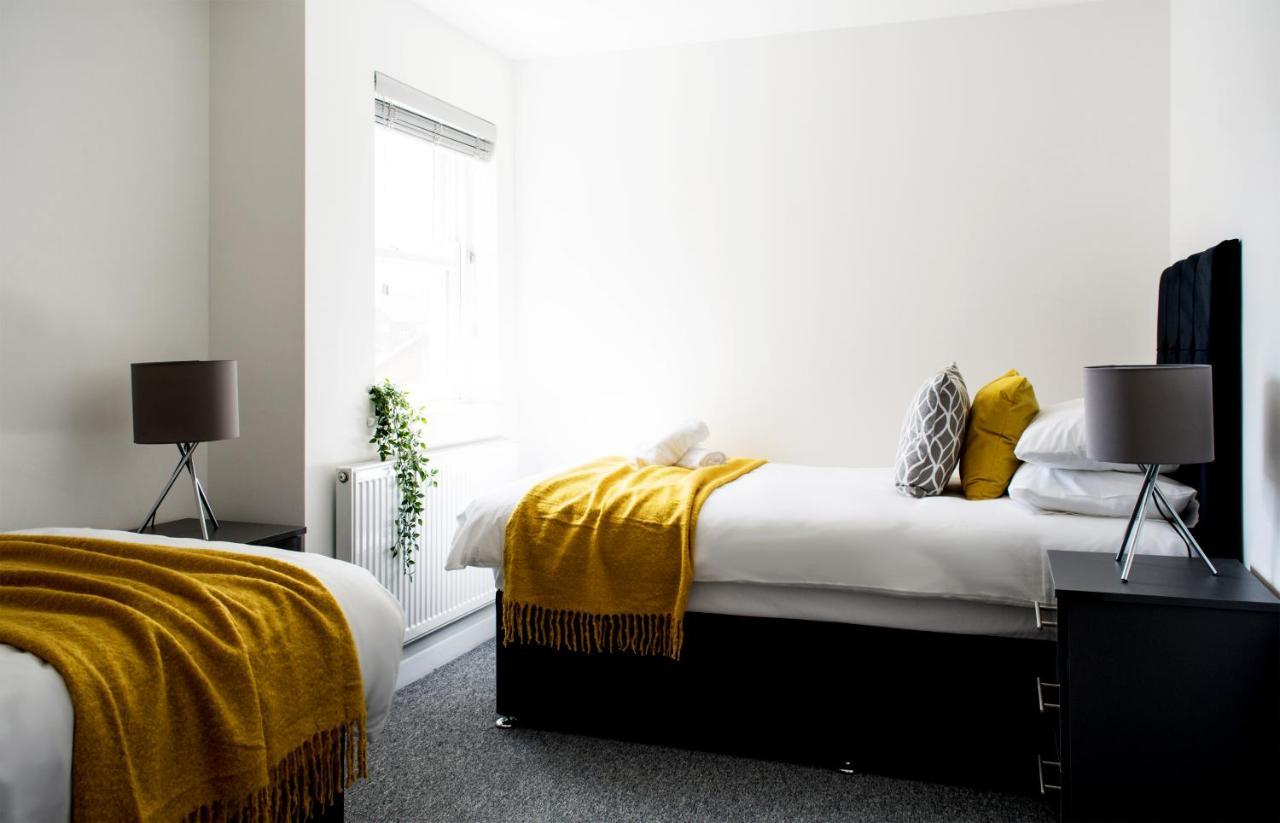 2 Bedroom Apartment Leamington Spa Hosted By Golden Key Lillington  Buitenkant foto