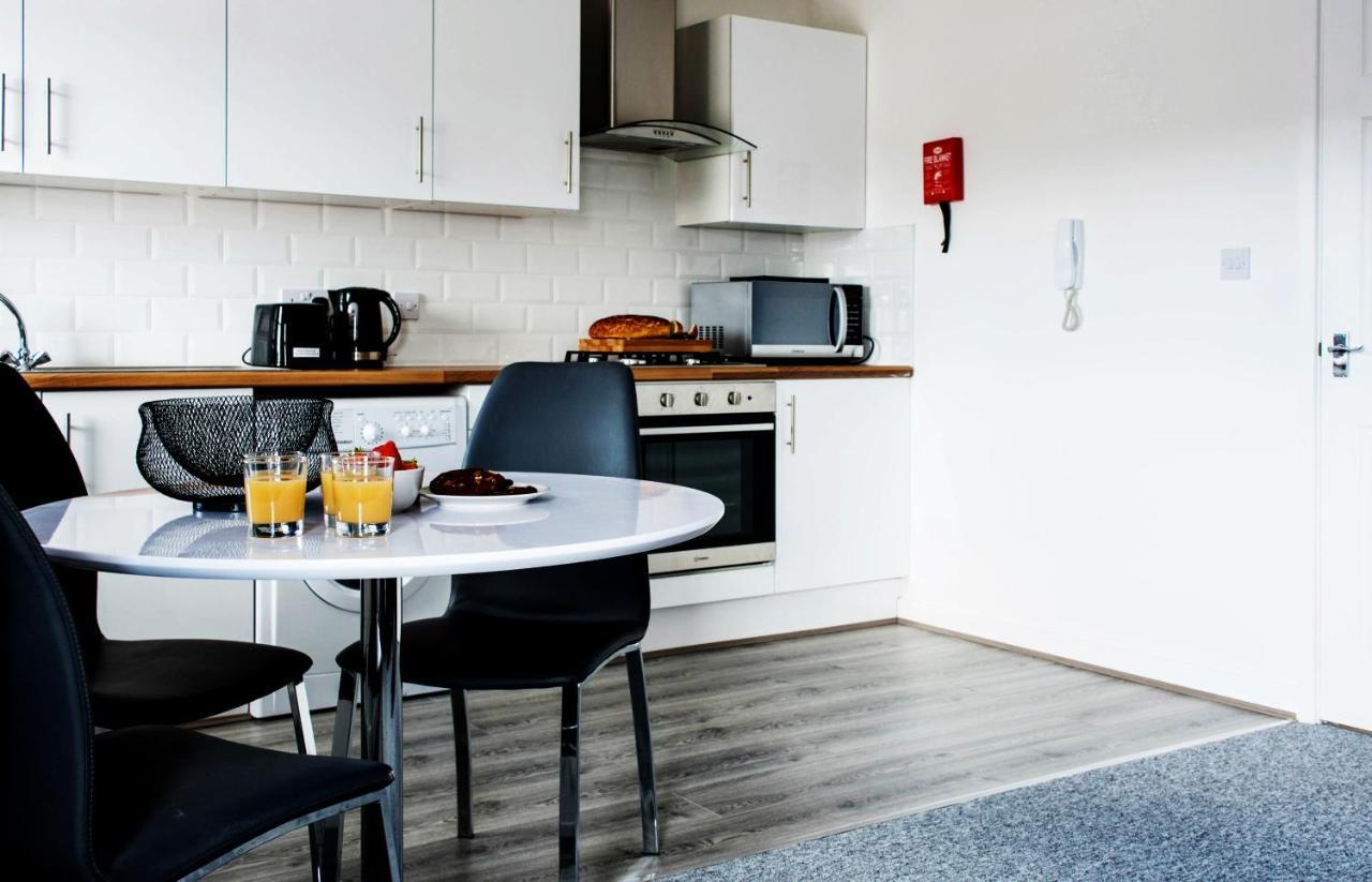 2 Bedroom Apartment Leamington Spa Hosted By Golden Key Lillington  Buitenkant foto