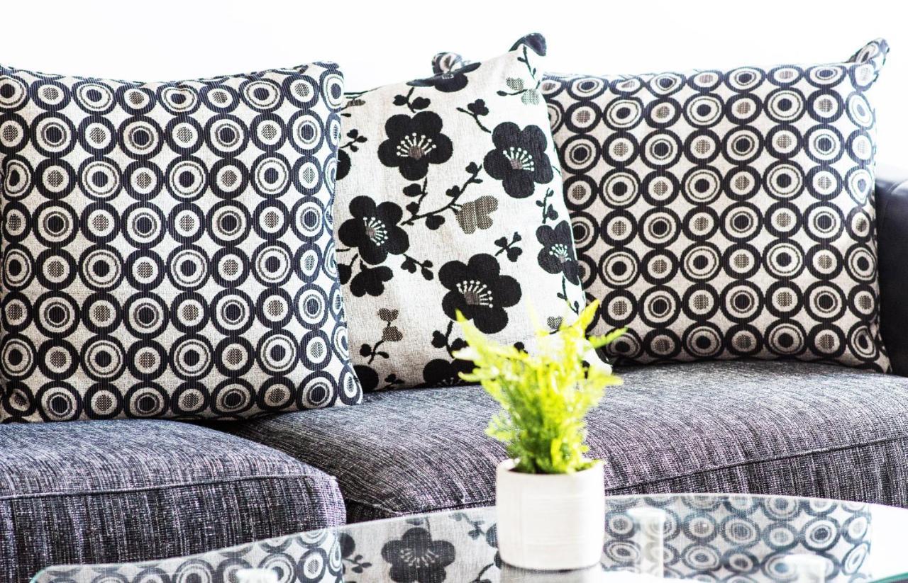 2 Bedroom Apartment Leamington Spa Hosted By Golden Key Lillington  Buitenkant foto