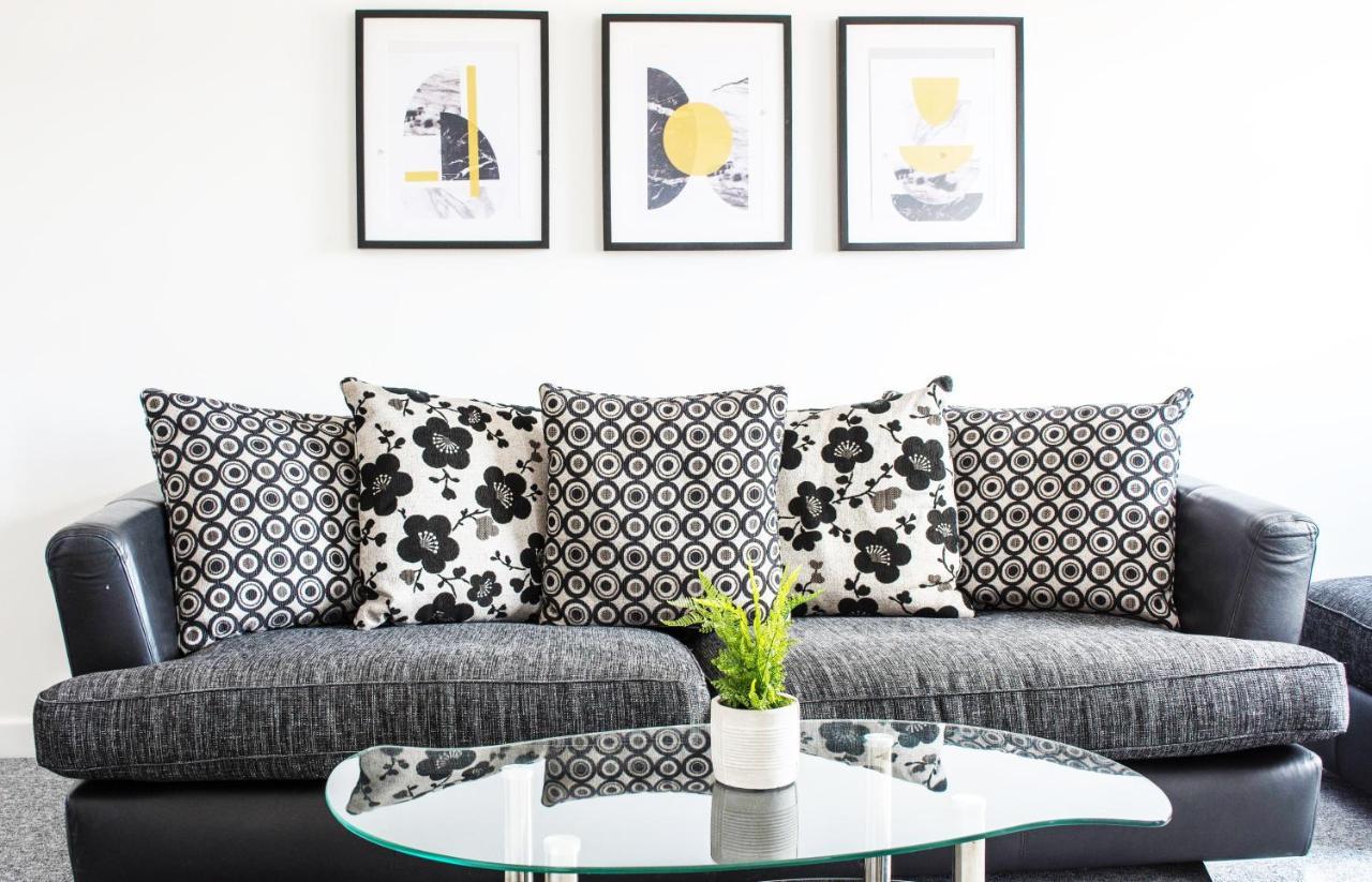 2 Bedroom Apartment Leamington Spa Hosted By Golden Key Lillington  Buitenkant foto